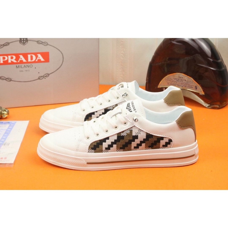Pra*a sneakers